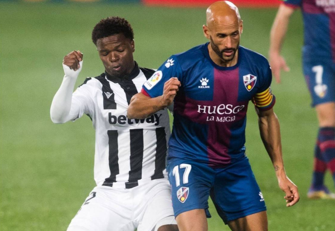  尤文悍将重伤赛季报销后防雪上加霜  