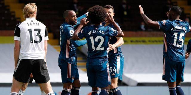  曼城三球完胜阿森纳领跑积分榜  