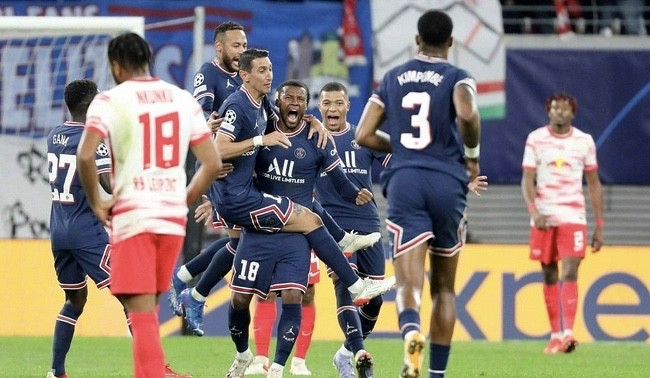  多特蒙德新帅首秀，客场战平莱比锡红牛  