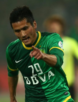  格勒诺布尔，定位球配合精妙破门得分